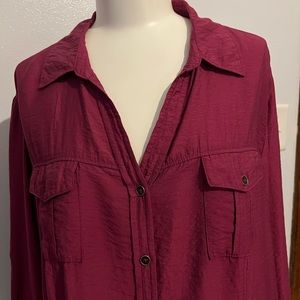 Roz & Ali bottom down long sleeve blouse